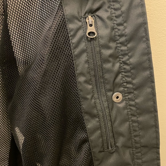 ❌SOLD❌ Columbia rain jacket - Picture 3 of 13